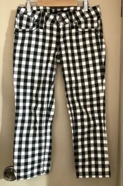 リーバイス　サブリナパンツ