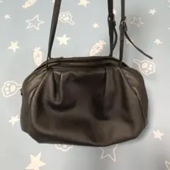 中古　イアパピヨネ　コロンボストン　黒 レザー ショルダーバッグ　傷みあり