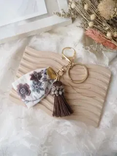 【一点物♡】インド刺繍リボン キーホルダー バッグチャーム タッセルリボン