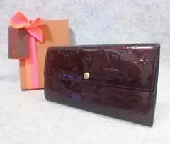 ルイヴィトン 長財布 ヴェルニ ポルトフォーユ サラ ダークパープル