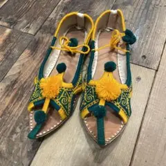 【新品】キャメルレザー 刺繍サンダル Ｍ