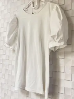 パフスリーブカットソー