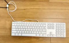 純正　Apple製　有線キーボード　ホワイト　英語配列