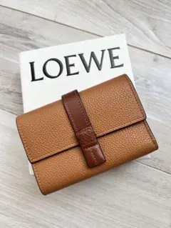 新品未使用品 ロエベ スモールバーティカルウォレット 三つ折り財布