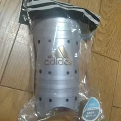 サッカー　すね当て　未使用　アディダス　シルバー