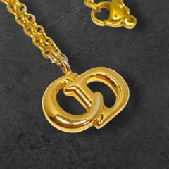 Item thumbnail for item eac2b991-c833-4618-97b8-4af90437d7da
