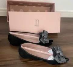 Pretty Ballerinas リボン付きブラックフラットシューズ