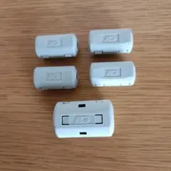 フェライトコア　フェライトクランプ　小 : 4個 大 : 1個 USE