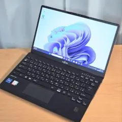第11世代core i5搭載　富士通　LIFEBOOK U9311/F