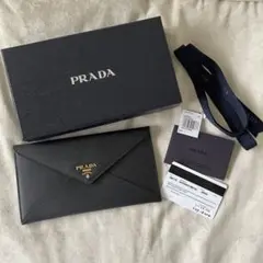 プラダ 超薄型 長財布 美品