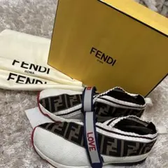 FENDI スニーカー