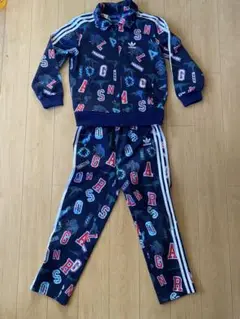 adidas アディダスオリジナルス恐竜好きな方上下ジャージ キッズジャージ❤️