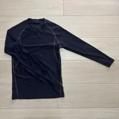 黒 長袖 アンダーシャツ Sサイズ