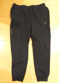 Nike スリムフィットパンツ
