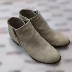 Item thumbnail for item 5eef39bf-487d-4fa4-b0fe-633826f1e76d