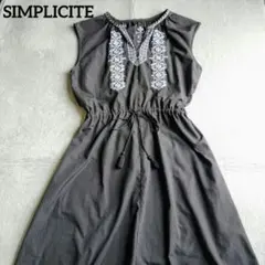 美品　SIMPLICITE　刺繍　キーネック　ロングワンピース　フリーサイズ