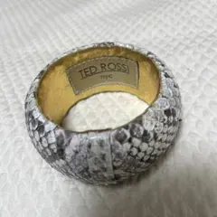 夏にピッタリ♪TED ROSSI nycオシャレなパイソン柄バングル