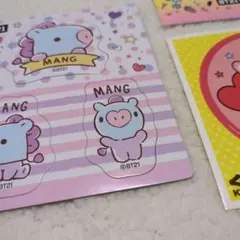 BT21　マグネット1枚　シール2枚　カード2枚