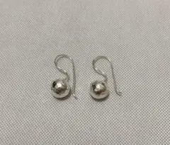 【新品】カレンシルバー　ボールピアス フックタイプ