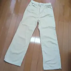 美品★UNIQLO★クリーム色 ストレートデニム