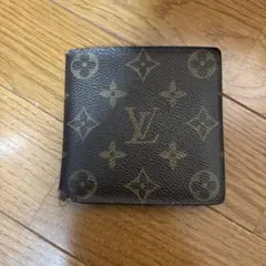 Louis Vuitton 二つ折り財布 モノグラム
