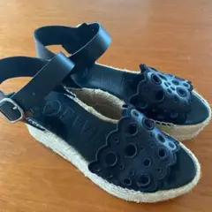 ロエベサンダル 黒 箱なし