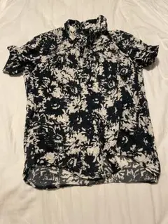 H&M 柄シャツ　M