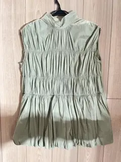 【最終値下げ】美品　ミラオーウェン　オリーブグリーン ノースリーブトップス