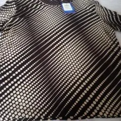 新品未使用 五分袖ドット柄Tシャツ