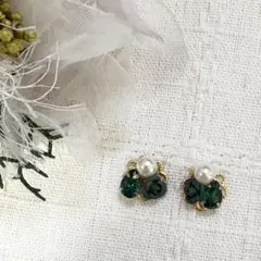 貼るピアス1083
