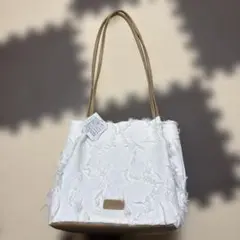 【新品・タグ付き】白 トートバッグ フリンジデザイン
