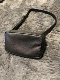 Hushtug ハッシュタグ 本革 ボディバッグ ブラック