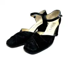 Item thumbnail for item 180dcb82-1fd2-48b7-80fe-de0394818c5b