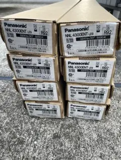 パナソニックiDシリーズNNL4300ENTLE9 LED 照明8本セット