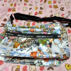 AMICA MODA キャラクター柄ショルダーバッグ