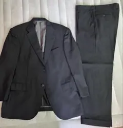 ダークグレー シングルブレストスーツ