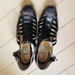 イタリア製　オールレザー ストラップサンダル ヒール4.4cm