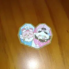 ちいかわ キラキラダイカットステッカー付きグミ　古本屋　モモンガ