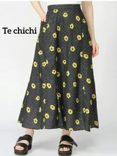 8−1【テチチ】◎美品◎フラワードットフレアスカート Te chichi