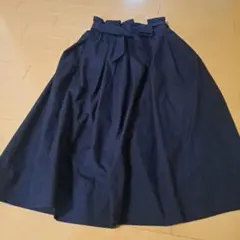美品 UNIQLO フレアスカート