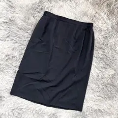 未使用級『DAKS』ダックス　タイトスカート　膝丈　毛100％　ネイビー(XL)