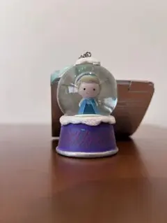 海外ディズニーランド/アナハイム/チップとデール　スノードーム　スノーグローブ Amazon.co.jp: ディズニー(Disney) スノードーム スノーグローブ