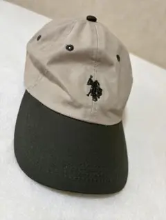 USPA ベージュと緑のキャップ