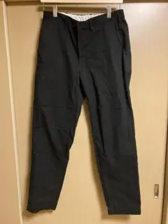 無印良品黒パンツ