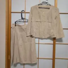 値下げ【未使用】 久梨沙 ベージュ スカートセットアップ M