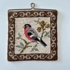 鳥の刺繍タペストリー