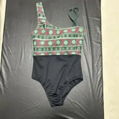 エコビッチ　ワンピース　サーフィン