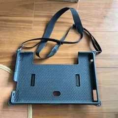 タブレットショルダーケース 滑り止め加工 調整可能ストラップ