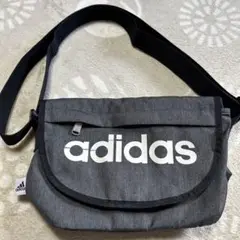 adidas グレー ショルダーバッグ