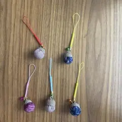 どんぐり　ちりめん細工　カラフル手作りストラップ